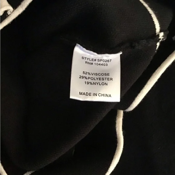 ZOE AND CLAIRE Contrast Mini Sweater Dress | Size S - Picture 6 of 11